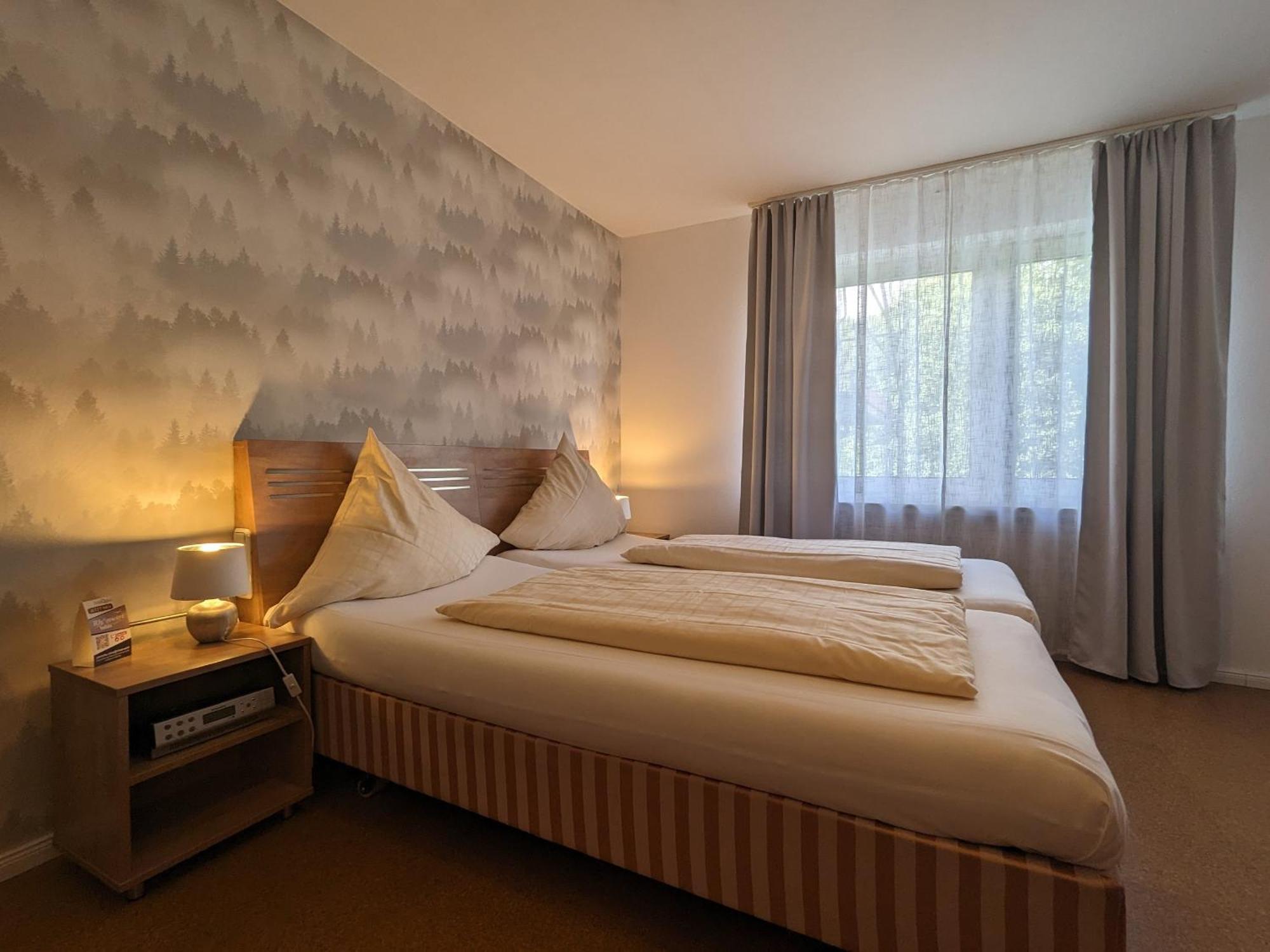 Hotel Berghof Wasserkuppe & Gaestehaus Fuldaquelle Gersfeld Ruang foto