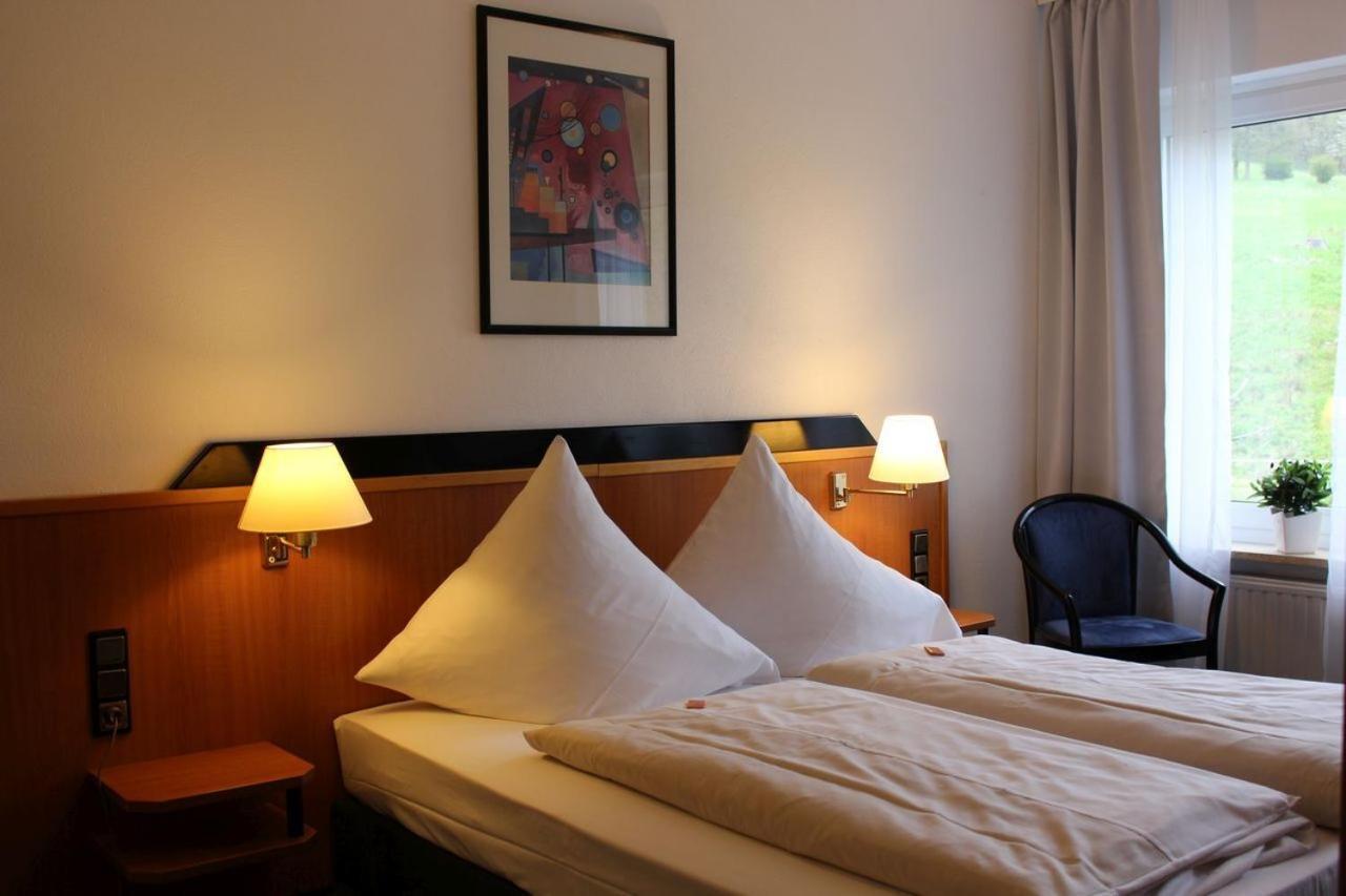Hotel Berghof Wasserkuppe & Gaestehaus Fuldaquelle Gersfeld Ruang foto