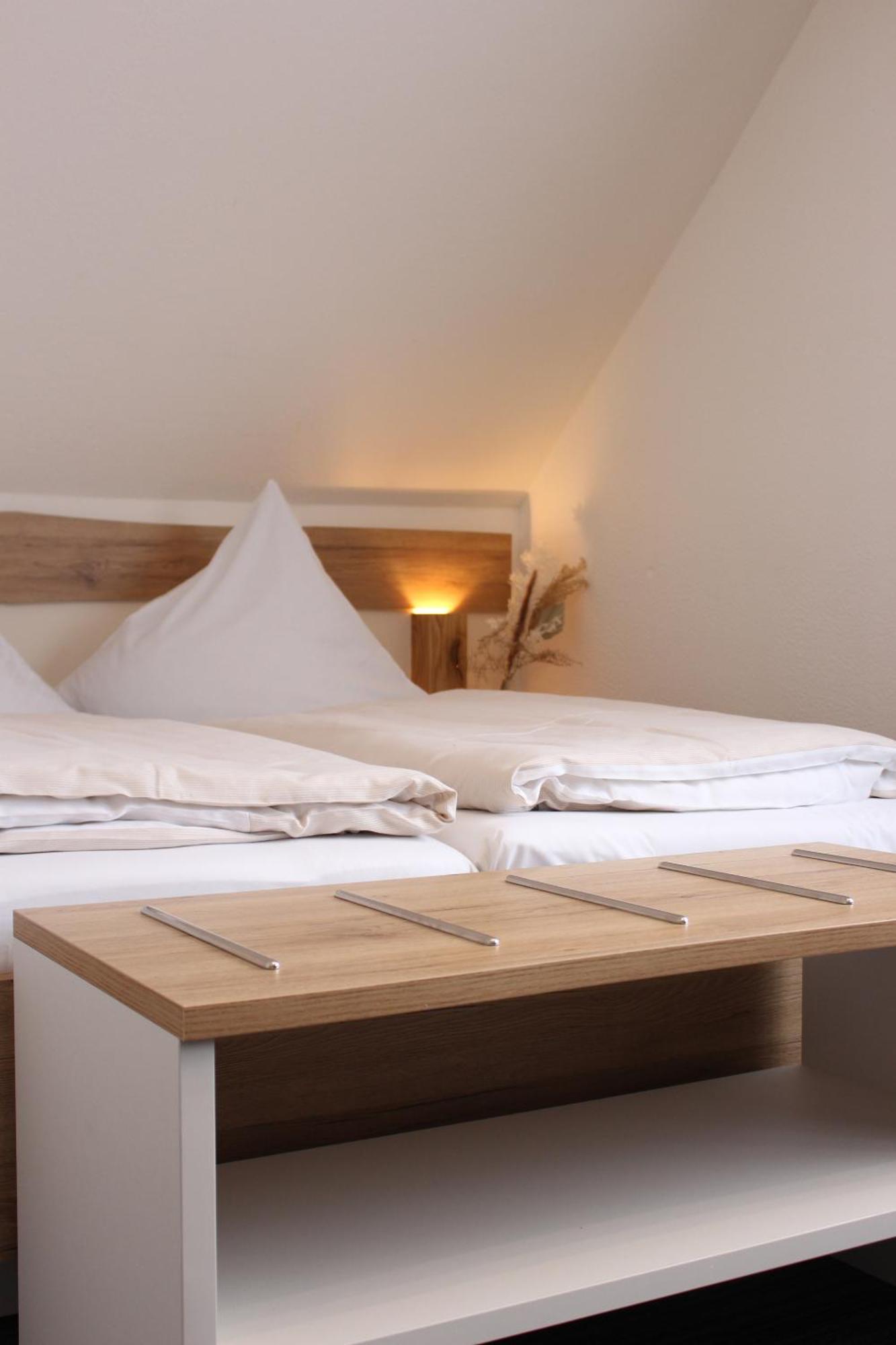 Hotel Berghof Wasserkuppe & Gaestehaus Fuldaquelle Gersfeld Ruang foto