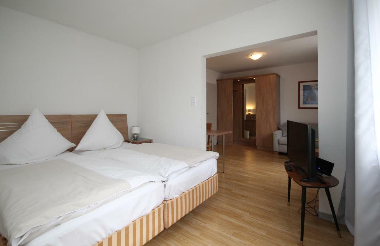 Hotel Berghof Wasserkuppe & Gaestehaus Fuldaquelle Gersfeld Ruang foto